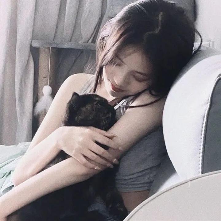 茜拉